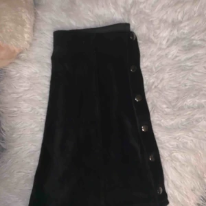  - Fin kjol från Gina då den är bara använd en gång till en fest. 