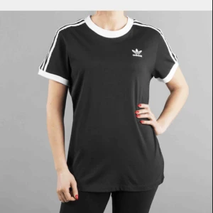  - Säljer min adidas tröja! Som helt ny, använde det bara några få gånger. 