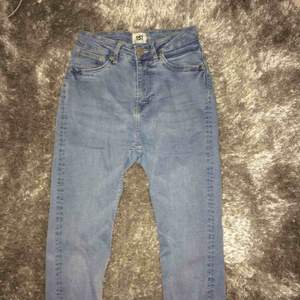 Ljusblåa jeans från lager 157, bra skick🐉💜