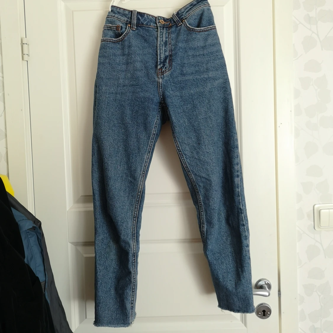 Blå jeans i märket only, 28/32 - 90