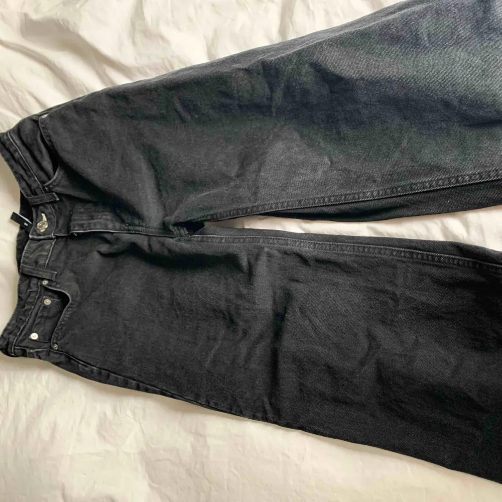 Weekday jeans i modellen ACE som jag nu säljer då de är för små . Jeans & Byxor.
