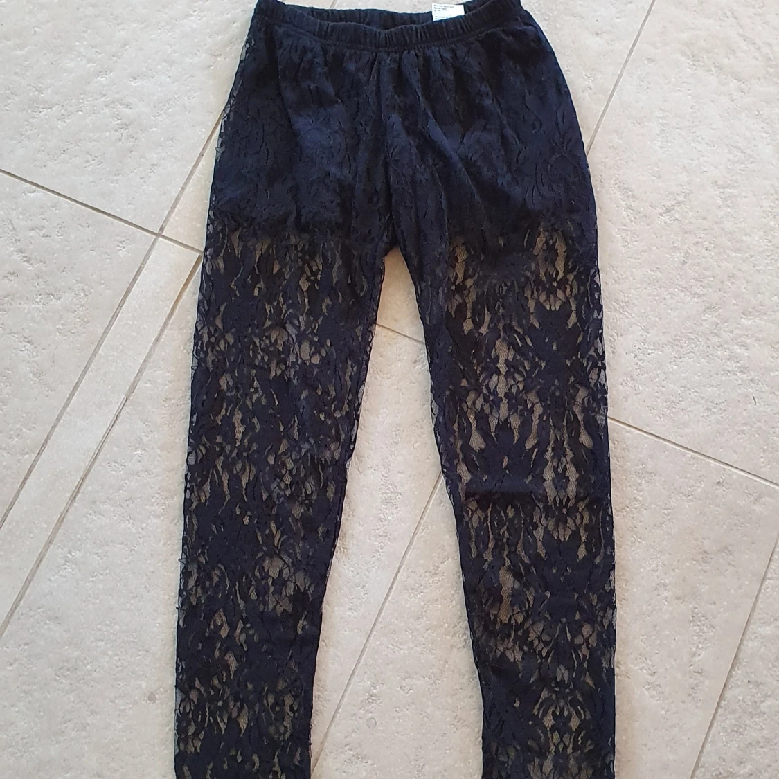 Snygga Leggings med spets