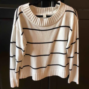  - Stickad tröja från H&M, Stl M 150 ink frakt 🌸