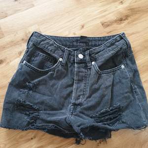 Svarta shorts 