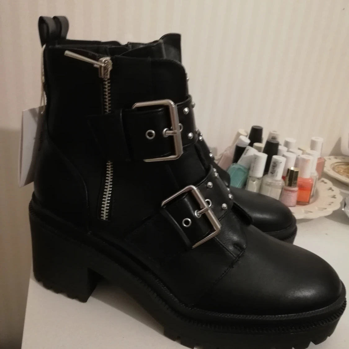 Platåskor med bälten  - 90