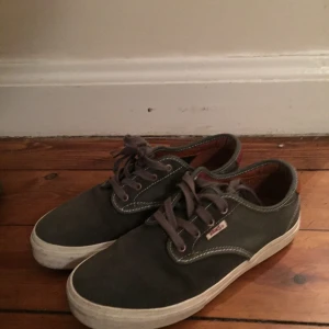 Mocka vans  - Grå mocka vans, 36. 