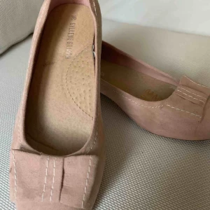  - Ljusrosa sko, använd 3 gånger.  