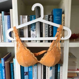  - Bralette ifrån Monki som ändast används en gång!