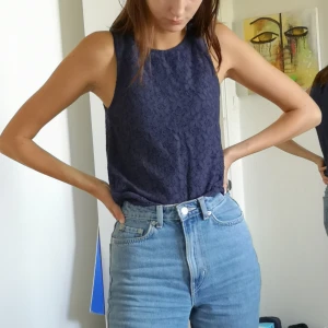  - Marinblå söt topp 