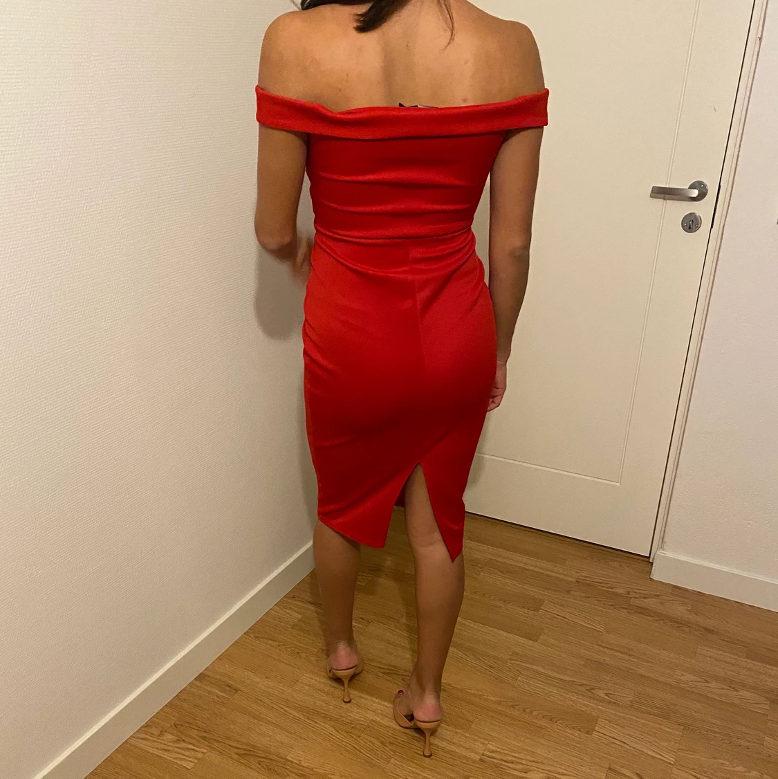 Röd klänning - 91
