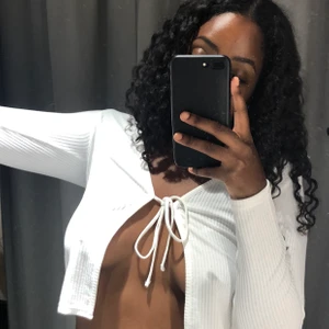 FRONT TIE TOP - aldrig använt, köptes för 150kr 