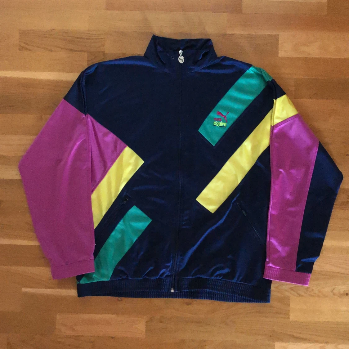 Vintage Puma Equipe zipper!
