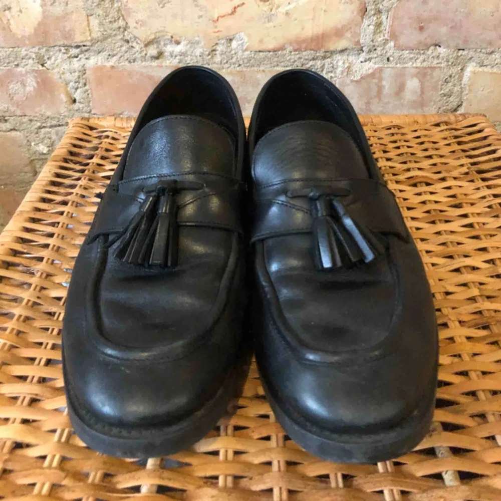 Snygga sexiga skor från zara! Dom är använda men inte slitna! . Skor.