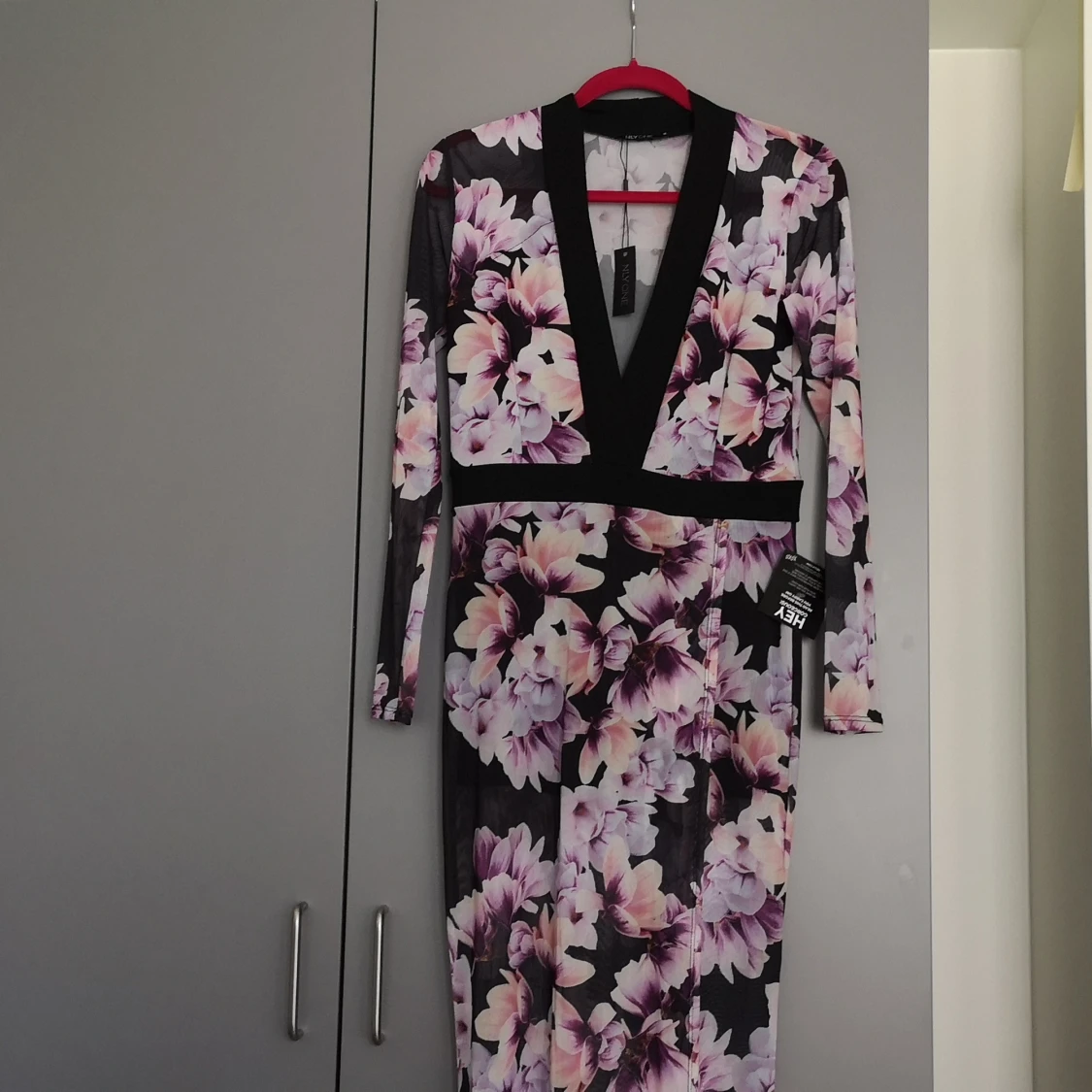 Oanvänd långklänning med hög slits - 91