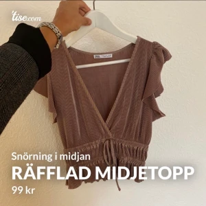 Zara topp  - Oanvänd räfflad silkes topp från zara i storlek S 