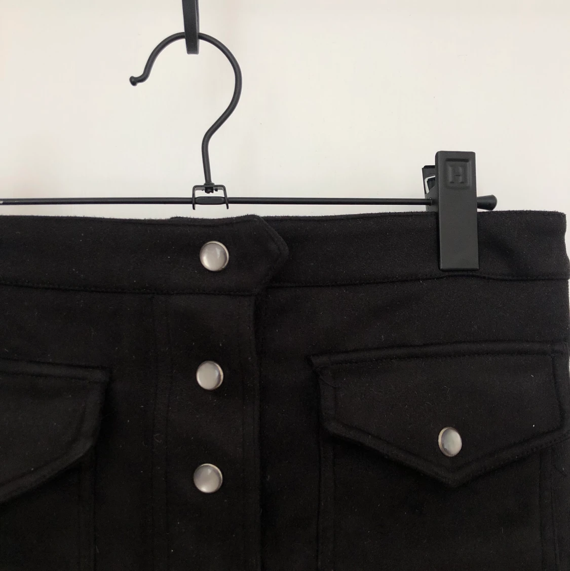 Svart mockakjol - 91