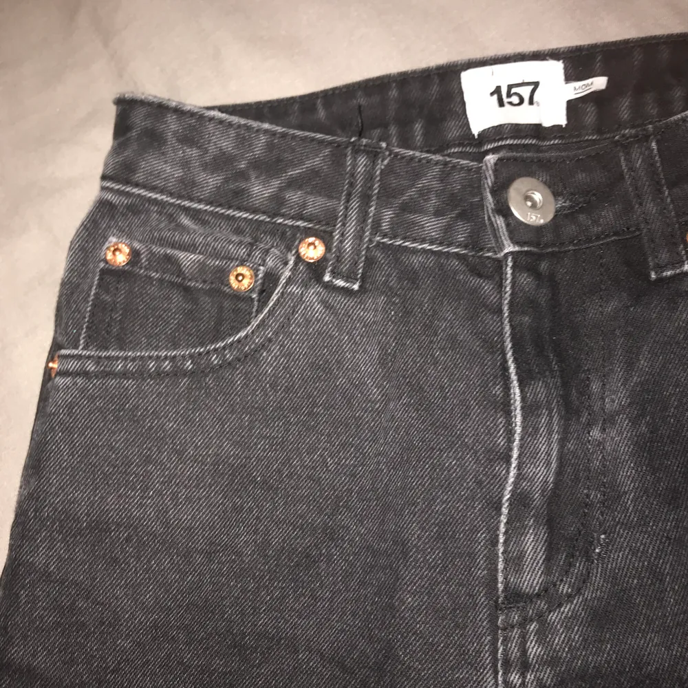 Svarta Mom Jeans från lager157. Aldrig använda så bra skick!. Jeans & Byxor.