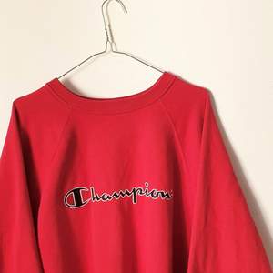 Ascool vintage Champion sweater i storlek L, sitter jättefint oversize på en S eller M! Säljer pga flytt :( 