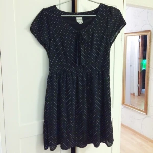  - Från Monki, i princip oanvänd 