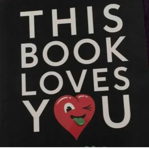 pewdiepie böcker  - This book loves you samt den här boken älskar dig,  har en på eng och en på sve, 100kr styck inkl frakt. 
