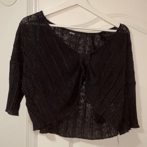 Topp - Svart topp från bikbok helt ny 