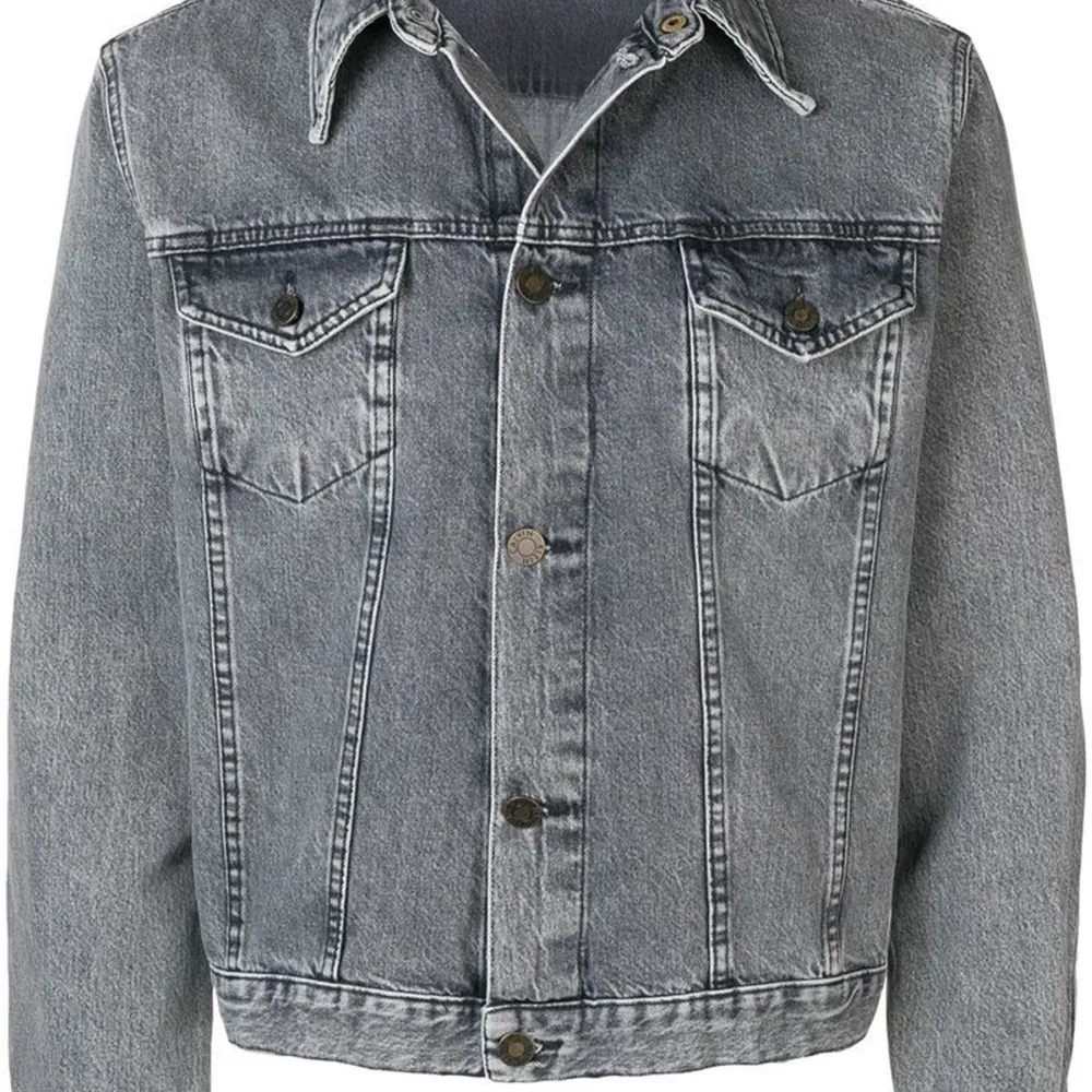 Jeans jacka från Calvin Klein i storlek L. Limited edition. Använd 1 gång. Fler bilder kan skickas😊. Jackor.