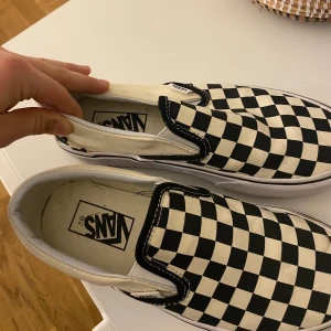 Vans skor - Säljer mina vans använda 1 gång köptes för 700kr säljer för 99kr kommer som nya till dig 