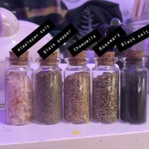 Witch craft! - 💗Säljer alla dom här flaskorna men olika ingredienser! Till witch craft! Alla tsm kostar 95kr och sen frakt då! men om ni bara vill köpa en så kostar det 20 men om ni köper 2 så kostar det 35kr! Är ni intresserade i witch craft? 🧙🏼‍♀️🧙🏼‍♀️🧙🏼‍♀️