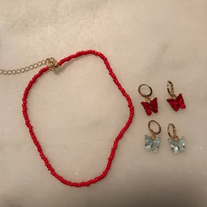 Bead necklace + butterfly earrings 💓 - Never worn, perfect condition! 90 kr all together + shipping 