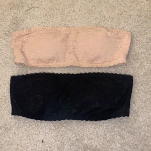 super snygga toppar - Jötte snygga bh toppar utan band som man kan ha under en tröja man inte vill att bh ska synas, aldrig använda! Storlek 36, det är super din spets oxå! Och med vadd som du även kan välja att ta bort! 1 för 50, båda för 80kr