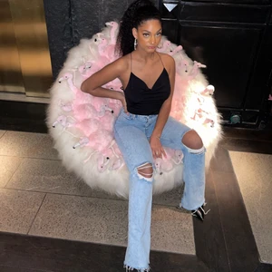 Svart topp - En supersnygg svart topp endast använd en gång. Köparen står för frakten - 42kr 🖤🖤