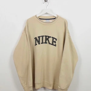 Nike vintage  - Storlek M.  Budgivning från 0kr!