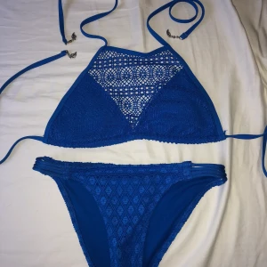 Blå bikini - En superfin lite bohemisk bikini. Frakt 40kr tillkommer 