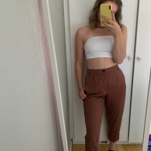 Rosa kostymbyxor  - Aldrig använda pga för stora men annars grymt snygga!