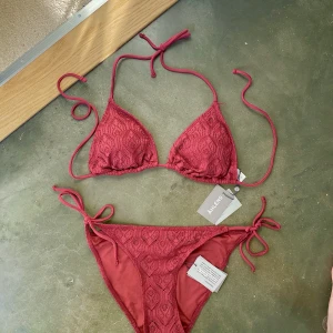 Oanvänd bikini  - HELT oanvänd bikini från Åhléns som köptes men passade inte tyvärr. 💞💖💖💞