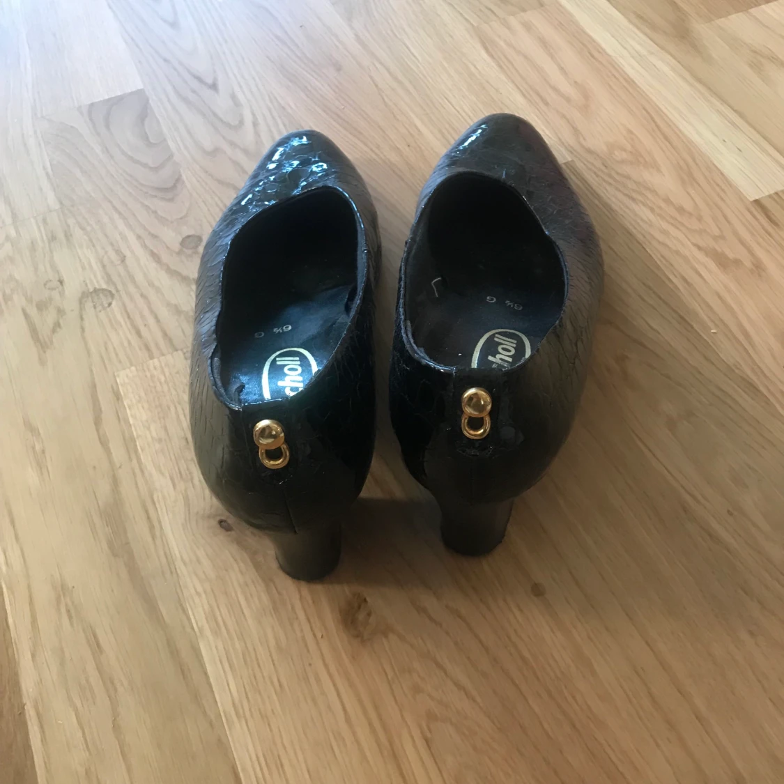 Scholl finskor glänsande svarta - 91