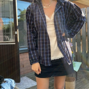 Skjorta  - Storlek L, pris: 100kr💖💖 frakt: 44kr