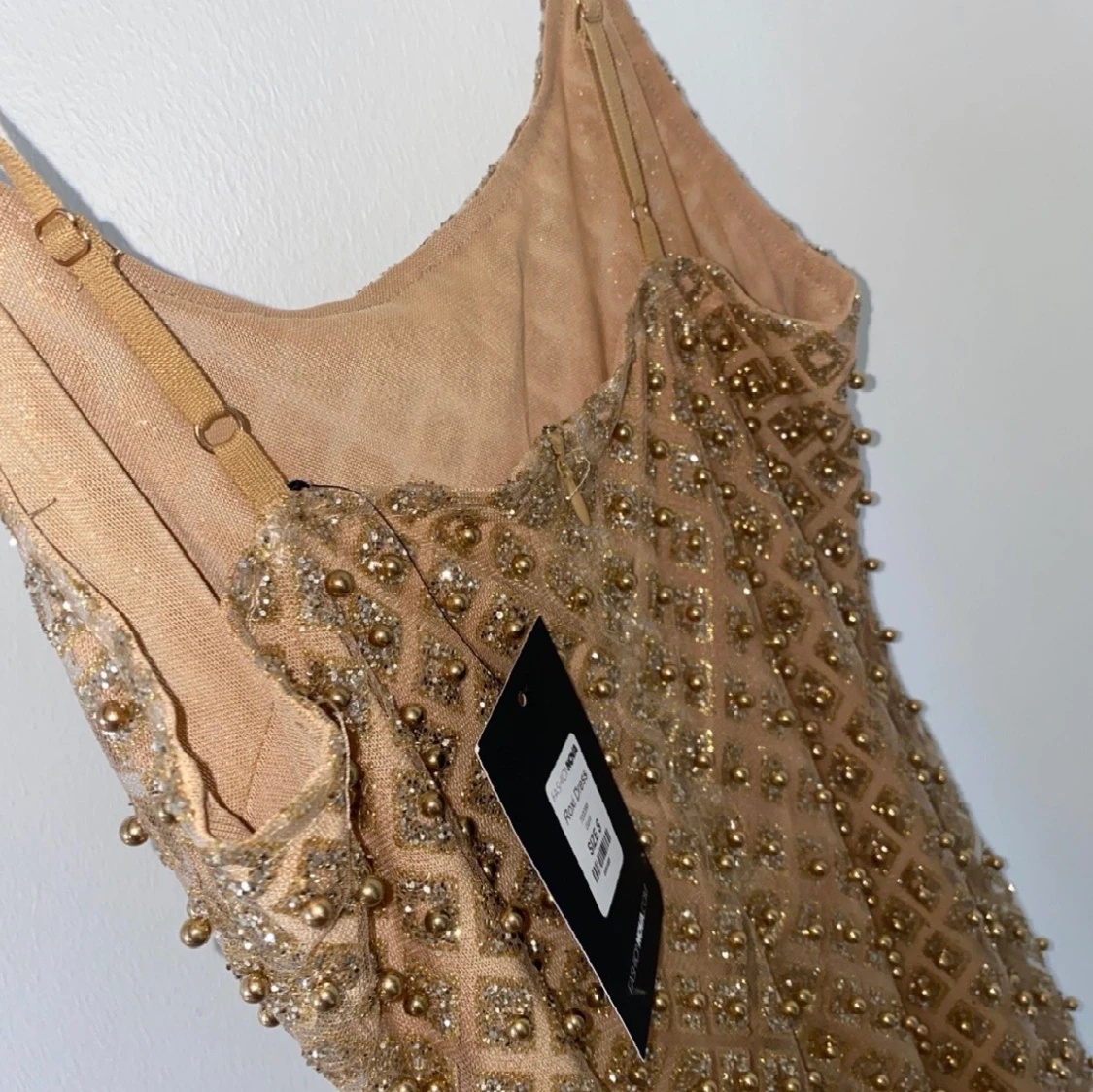 Guld glittrig Fashion Nova  klänning  - 90