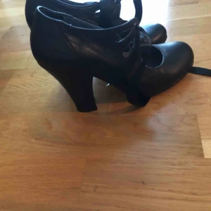  - Comfortable female shoes with black ribbon 