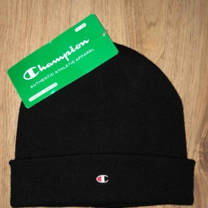  - Felköp då jag inte passar i mössa alls..  möts upp i Sthlm eller Så tillkommer frakt!