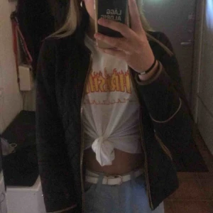  - Dunjacka fint skick ganska tunn Figursydd