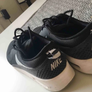  - Säljer mina air max thea, sparsamt använda och väldigt sköna. 👌🏽