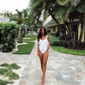  - Jättesnygg bikini, toppskick på grund av att den enbart är testad när denna bilden togs. Köpt från Zaful