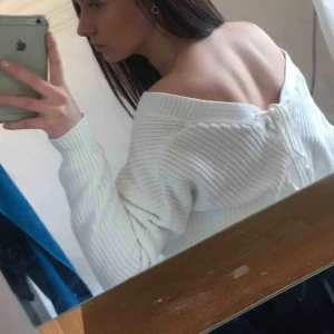  - Fin tröja från Nelly. Säljer för att jag inte använder den. Använd 2 gånger.