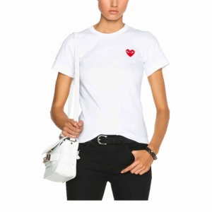  - Strl L men passar S/M. Prislapp kvar, endast testad! 