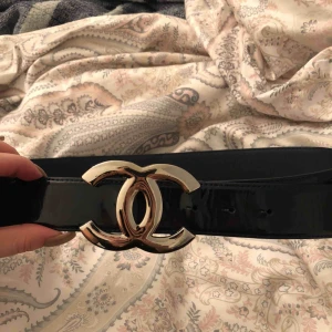  - Chanel bälte Färg mörk blå