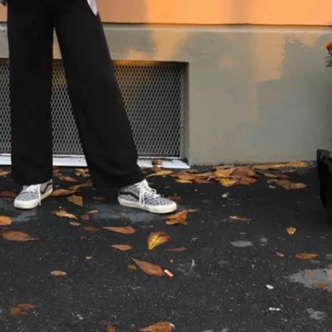 Sneakersnstuff x VANS ”Look Left” Sk8-High - 90