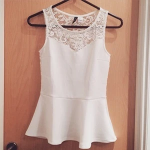  - Oanvänd fin tröja. Säljer pga det är fel storlek för mig. 