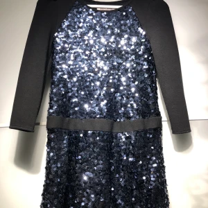 Juicy couture klänning 146/152 - Lyxig klänning som passar 11-12 åring