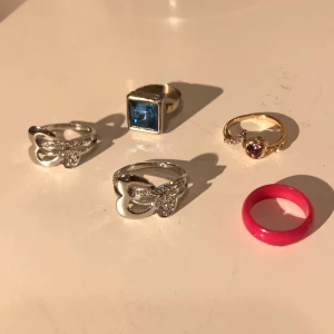 Ringar - Ringar i olika storlekar🔆                                                           5kr styck  BLÅ SÅLD